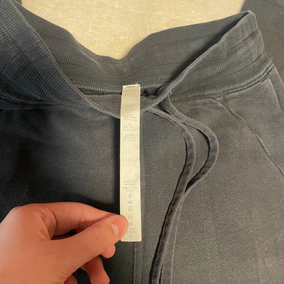 Lululemon black scuba jogger sweatpants size 2 - Picture 4 of 6